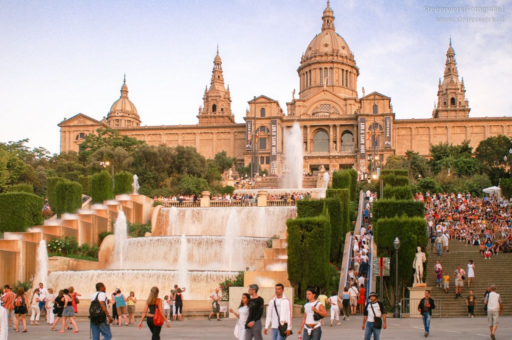 Wasserspiele in Barcelona unter Tags