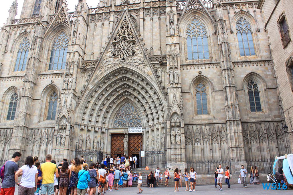 La-Catedral de-la Santa Creu i Santa Eulalia Barcelona